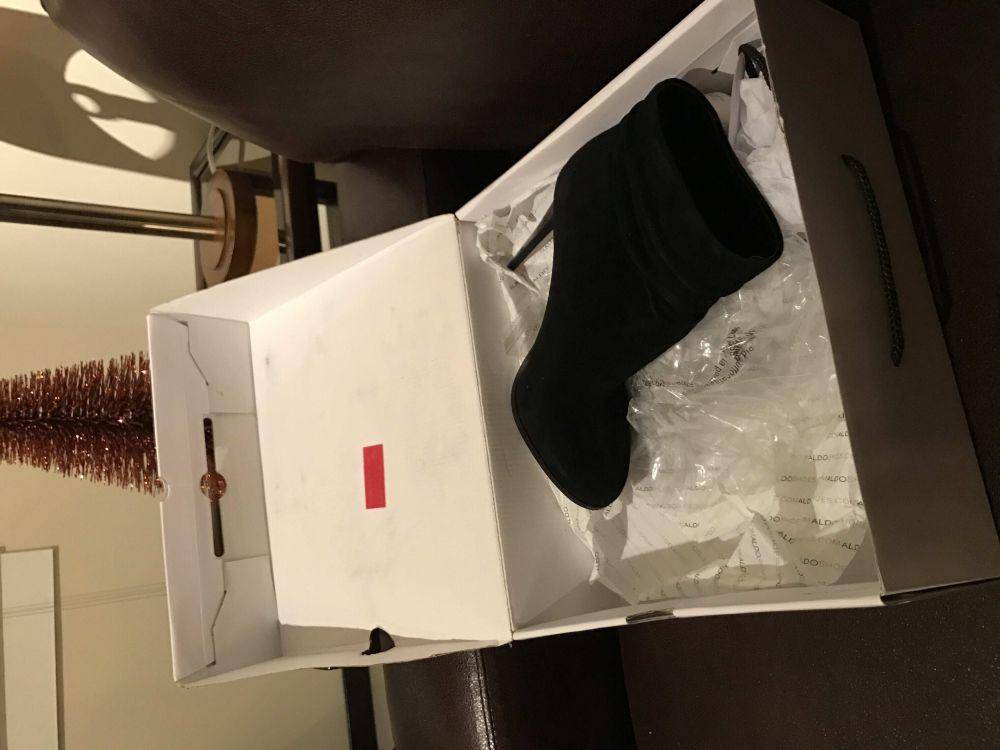 potret beli sepatu gak sesuai ekspektasi (reddit.com/user/Mileys_Twerk_Coach)