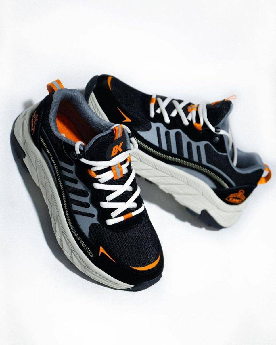 Sepatu Heritage hasil kolaborasi Pemko Medan dan Brand lokal Kanky (Instagram.com/@bobbynst)