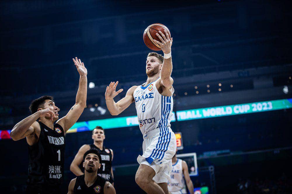 Aksi Thomas Walkup di FIBA World Cup 2023. (fiba.basketball)