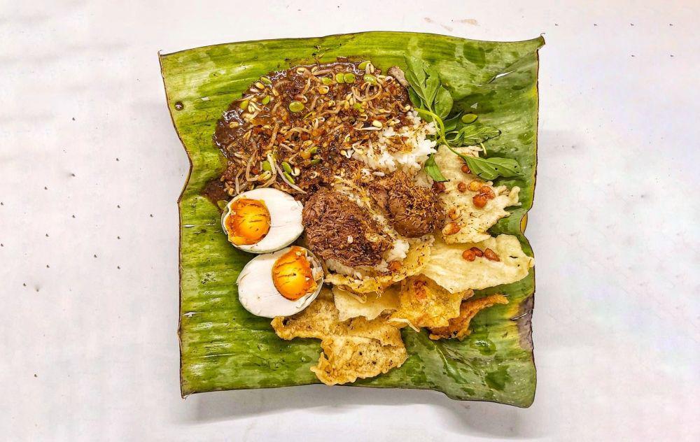 5 Rekomendasi Nasi Pecel Legendaris di Surabaya, Ada yang Sudah Nyoba?