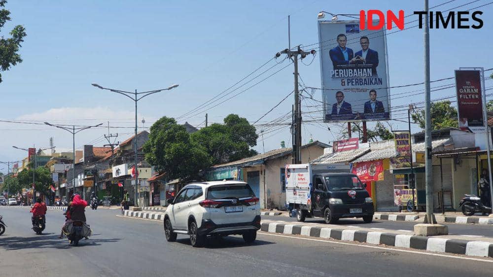Kecewa, Ramai Partai Demokrat di Daerah Turunkan Foto Anies Baswedan