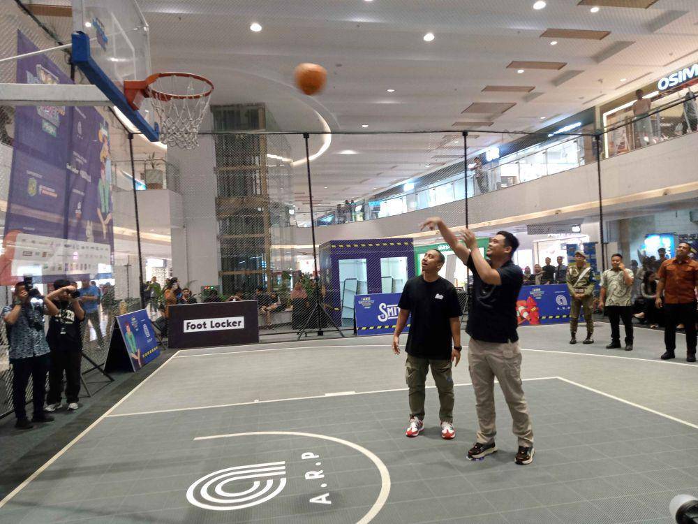 Wali Kota Medan membuka acara USS Downtown Market (IDN Times/Taufik Syahputra)