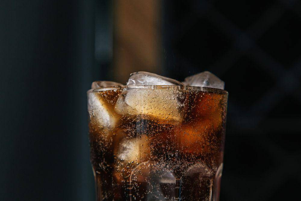 ilustrasi minuman bersoda (pexels.com/Ron Lach)