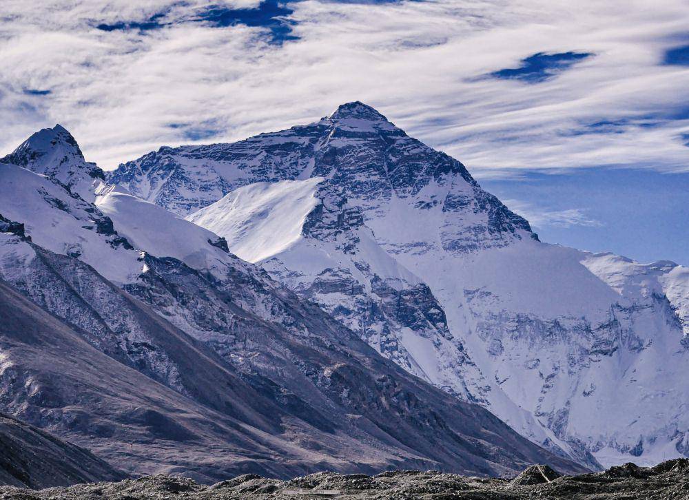 ilustrasi Everest (unsplash.com/@bengao)