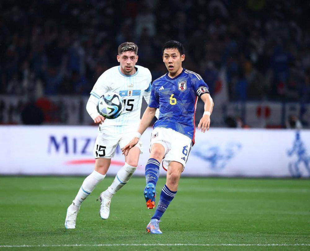 Wataru Endo saat bermain untuk timnas Jepang. (instagram.com/endowataru)