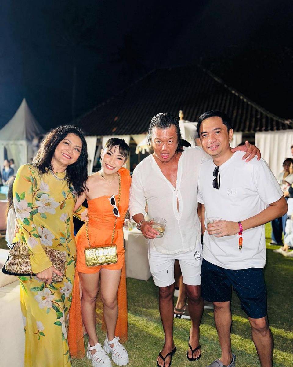 Gaya seleb di Lunachella, pesta ulang tahun Luna Maya. (Instagram.com/mrsayudewi)
