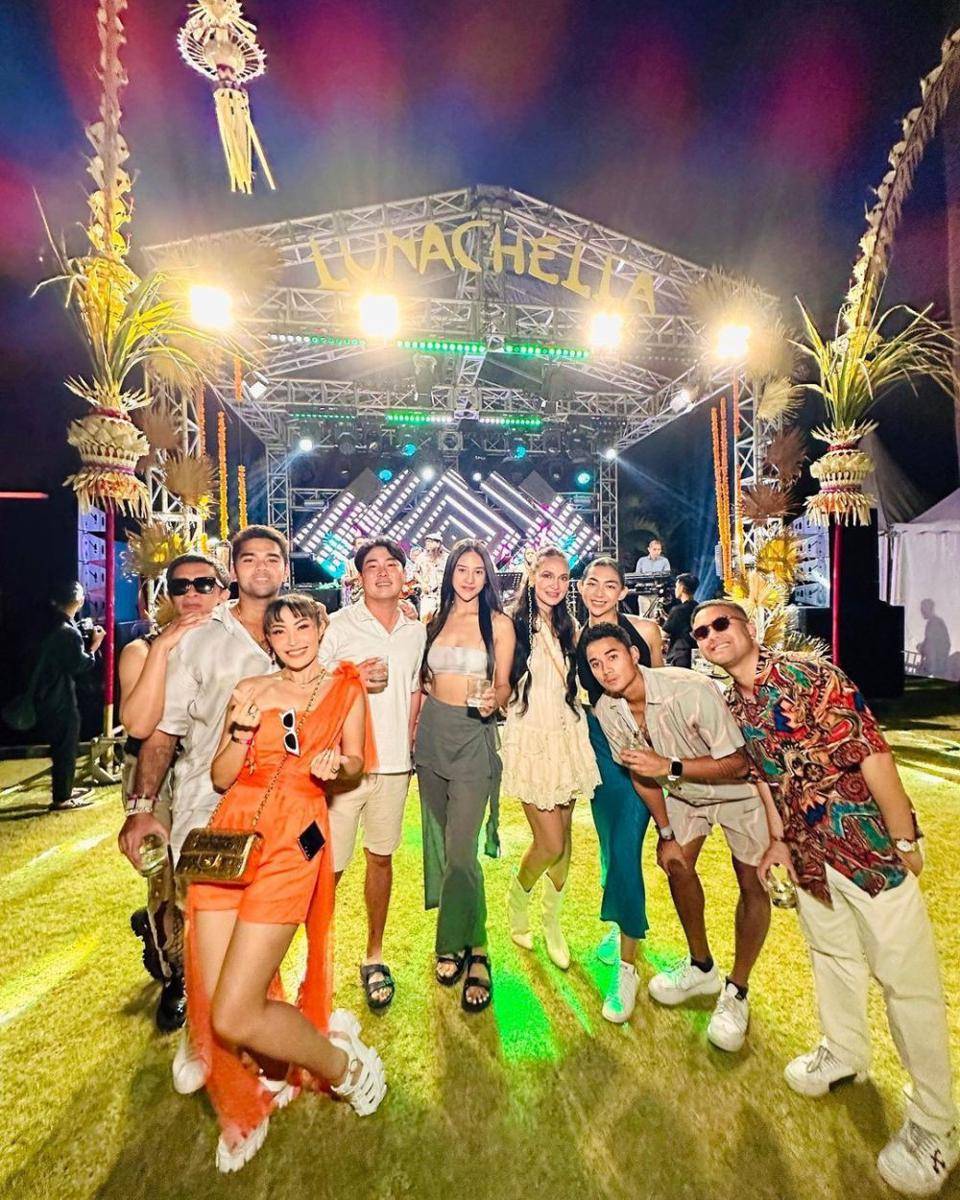 Gaya seleb di Lunachella, pesta ulang tahun Luna Maya. (Instagram.com/aeroaswar)