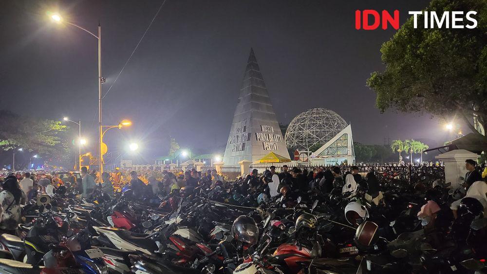 Efek HTM Gratis, Akses ke TMII Macet dari Tamini Square