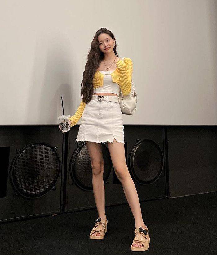 Freezia (instagram.com/dear.zia)