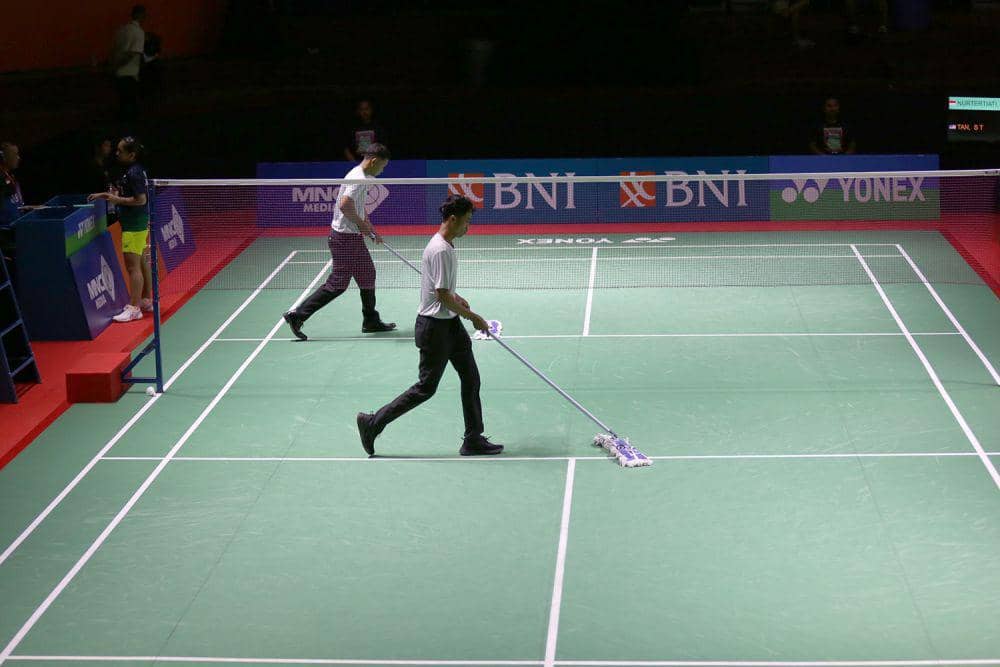 Kejuaraan badminton Xpora Indonesia International Challenge 2023 di GOR PBSI Sumut. (IDN Times/Arifin Al Alamudi)
