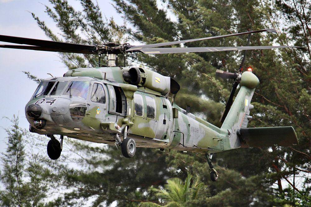 potret helikopter Sikorsky S-70i milik Angkatan Udara Kerajaan Brunei (commons.wikimedia.org/Pangalau)