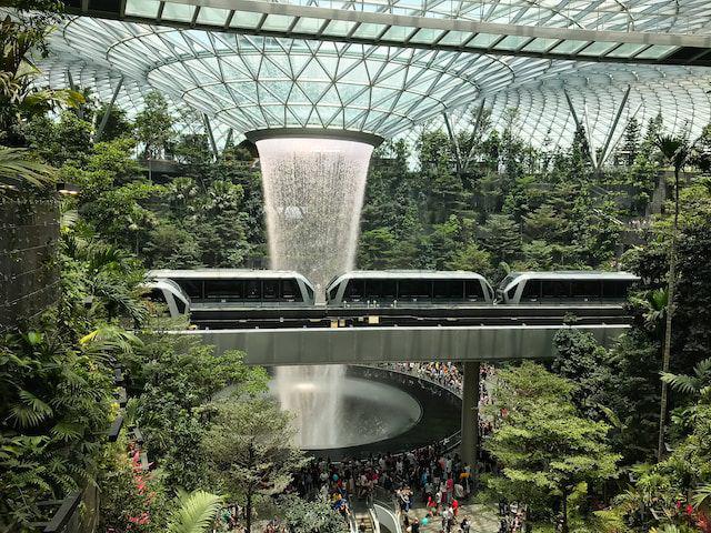 10 Aktivitas Seru saat Transit di Bandara Changi Singapura