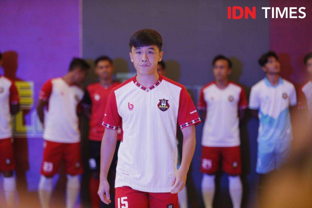 Sebastian Ongkowijaya saat launching skuat Sada Sumut FC di Centre Point Mal, Jumat (1/9/2023) (IDN Times/Doni Hermawan)