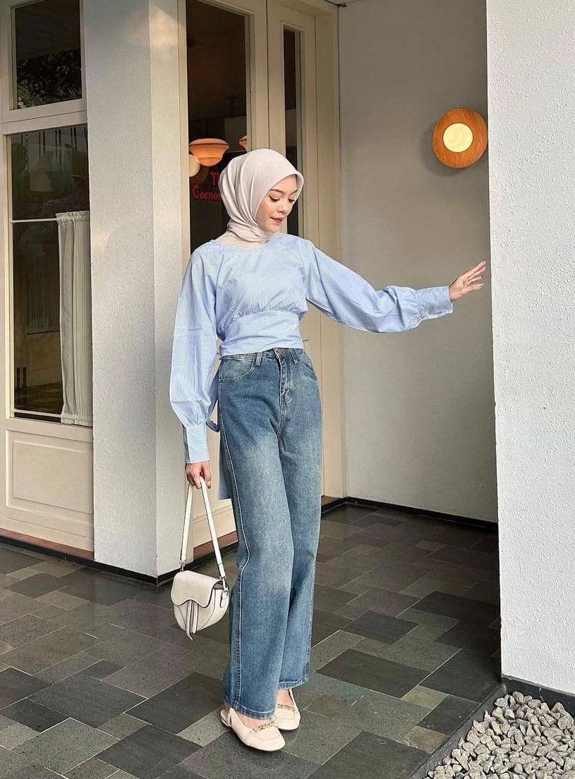OOTD bawahan jeans hijab (instagram.com/febiolanabilaa)