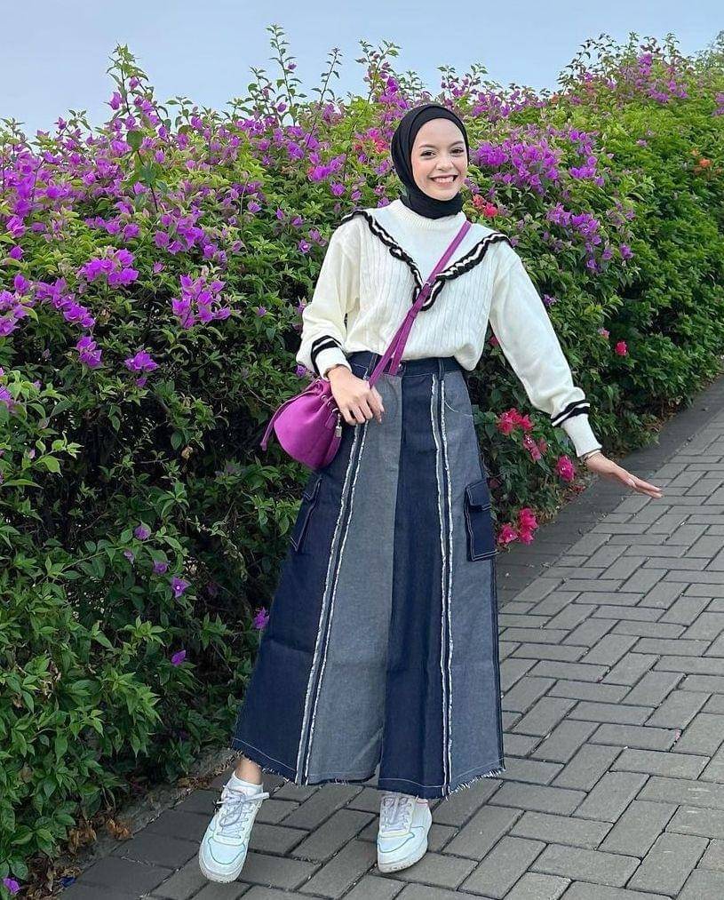 OOTD bawahan jeans hijab (instagram.com/febiolanabilaa)