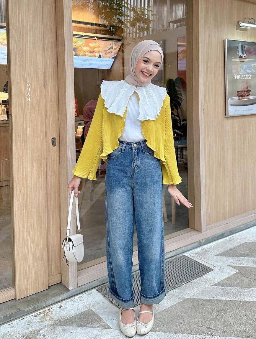 OOTD bawahan jeans hijab (instagram.com/febiolanabilaa)