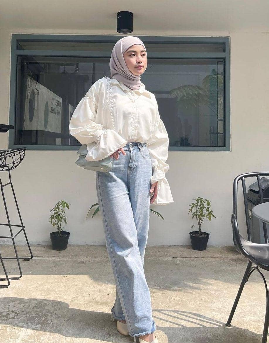 OOTD hijab vintage kasual (instagram.com/taniaaa.dn)
