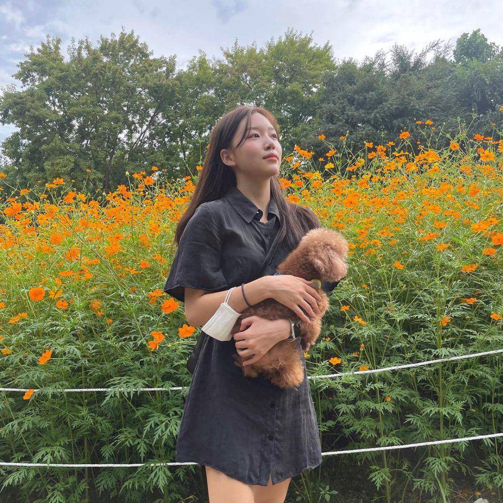 Song Ji Hyun (instagram.com/song._.z)