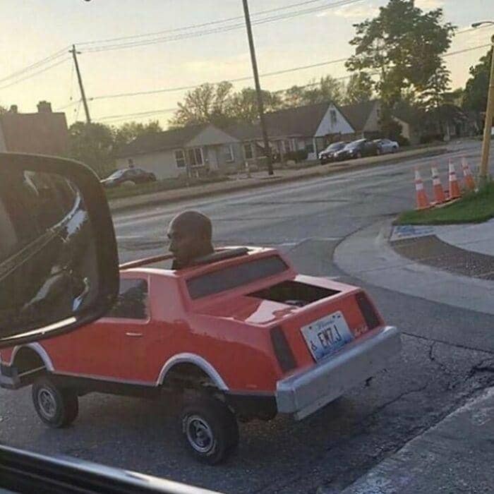 potret hal aneh tetangga (instagram.com/cursedimages2009)