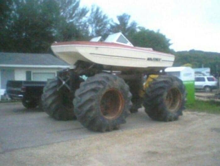 potret hal aneh tetangga (instagram.com/cursedimages2009)