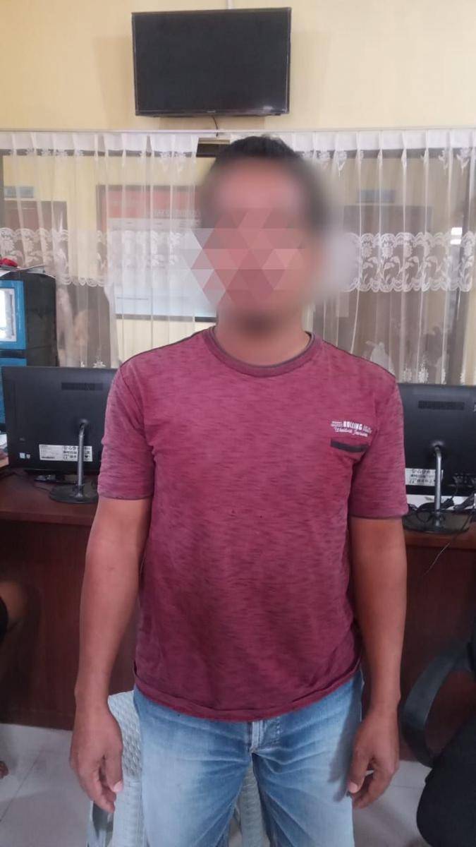Terduga pelaku inisial J (31). (dok. Polresta Mataram)