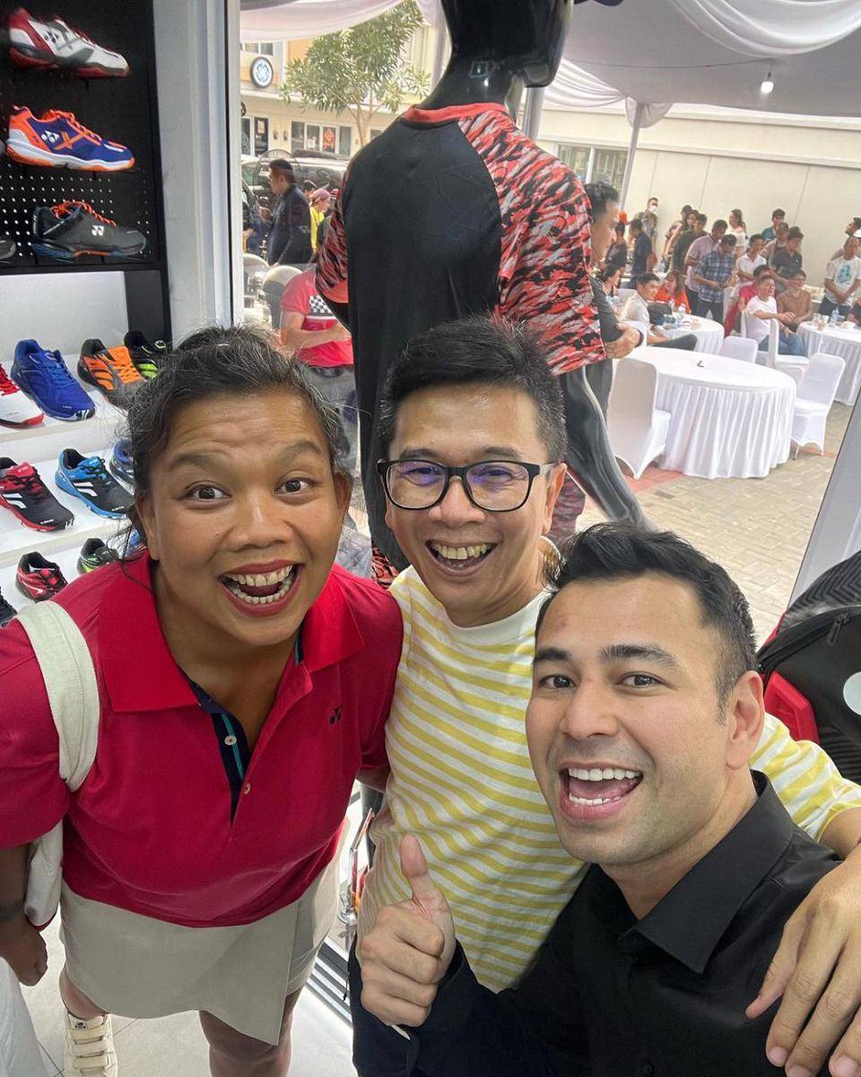 potret Raffi Ahmad di grand opening toko olahraga Taufik Hidayat (instagram.com/raffinagita1717)