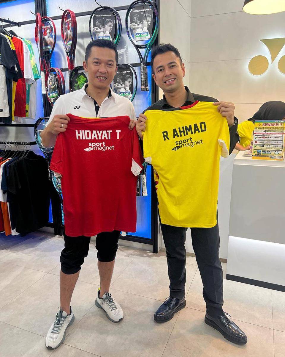 potret Raffi Ahmad di grand opening toko olahraga Taufik Hidayat (instagram.com/raffinagita1717)