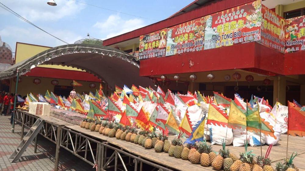 Sembahyang Pho Touw di Tulungagung Bagikan Ribuan Paket Sembako