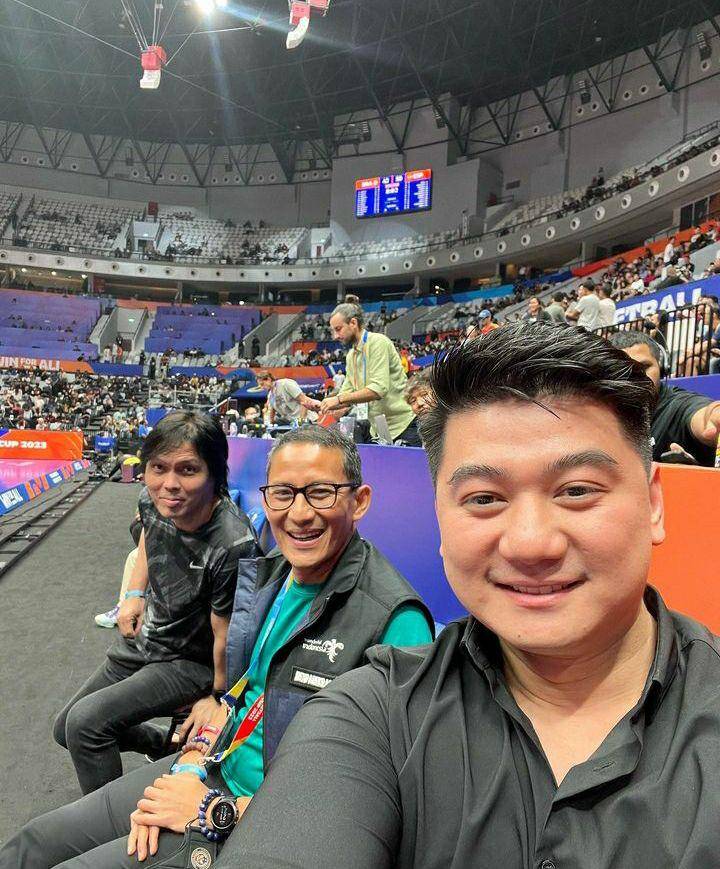 potret artis Indonesia nonton FIBA World Cup 2023 (instagram.com/arnoldpo)