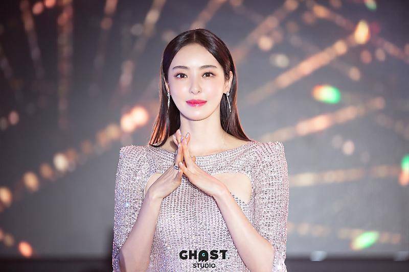 Lee Da Hee (post.naver.com/고스트 스튜디오)