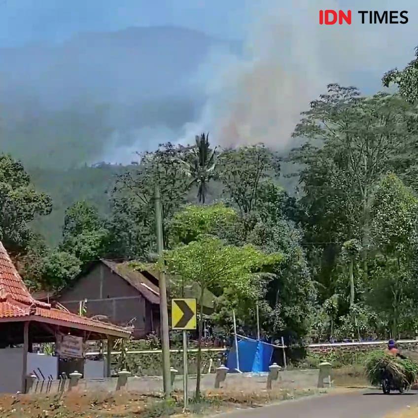 Water Bombing Karhutla Lawu Belum Efektif, Terkendala Angin