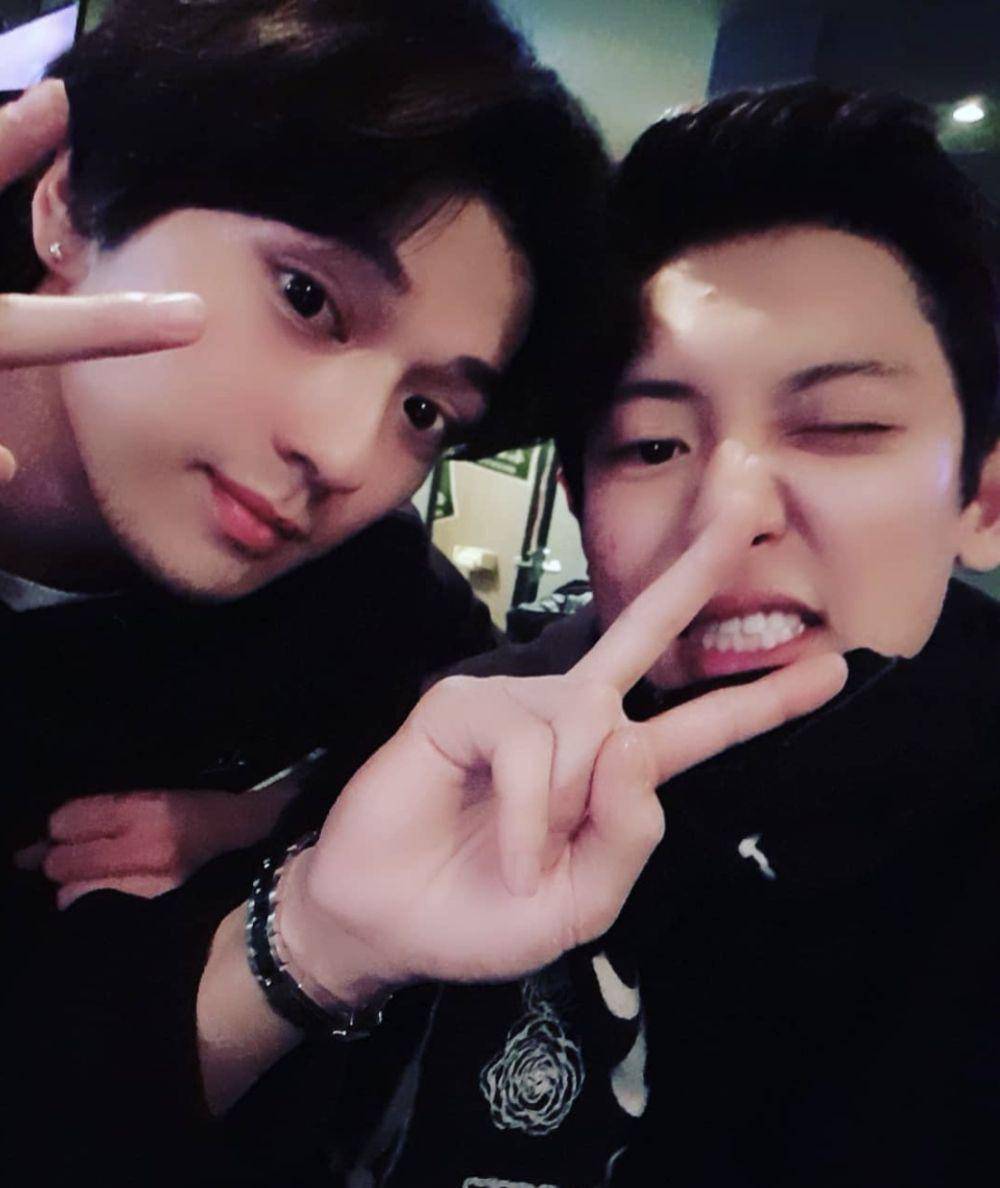 potret kedekatan Chanyeol EXO dan Mackenyu (instagram.com/real_pcy)