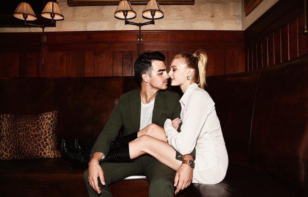 8 Potret Joe Jonas dan Sophie Turner yang Selalu Mesra, Diisukan Cerai