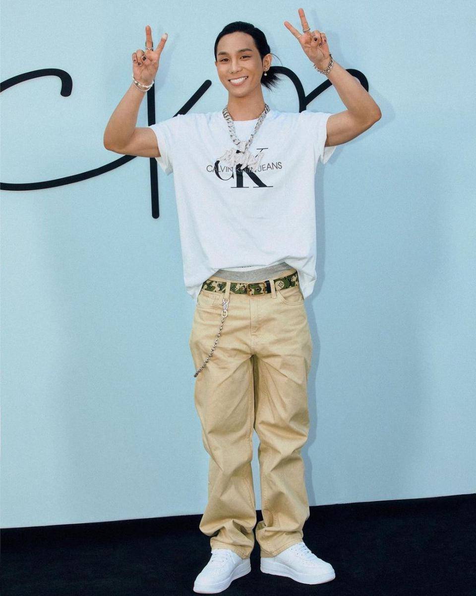 SIK-K (instagram.com/younghotyellow94)