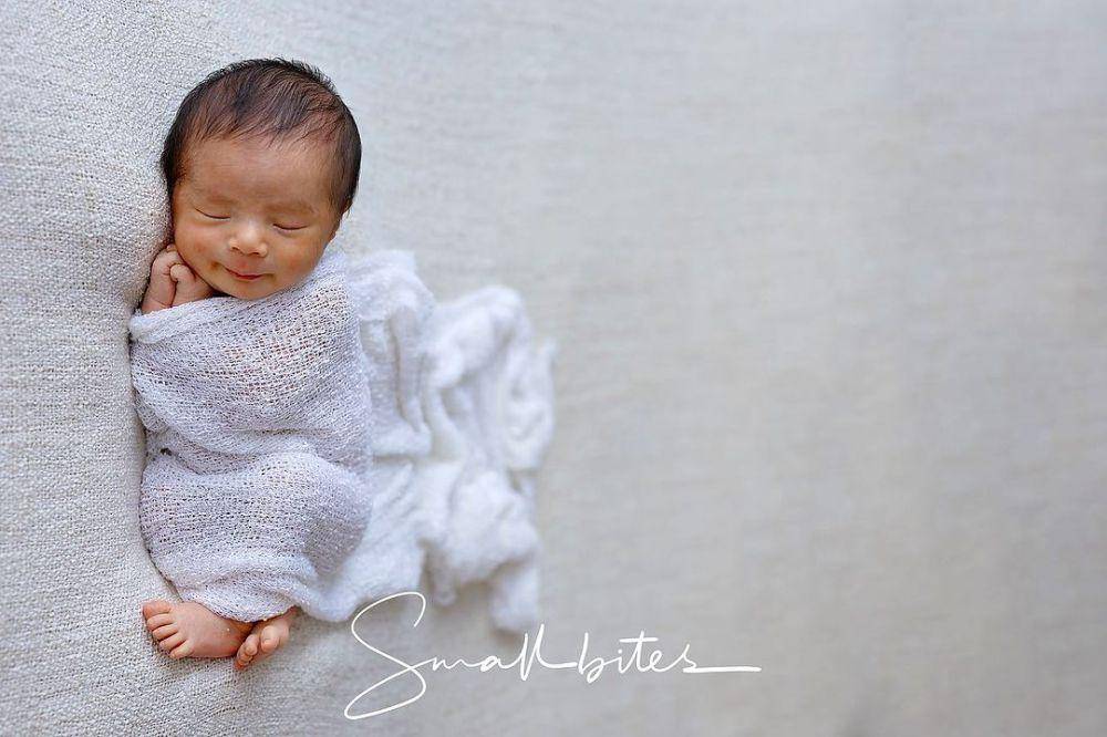 newborn photoshoot Elhan, anak Sammy Simorangkir dan Viviane (instagram.com/rittarrajagukguk)