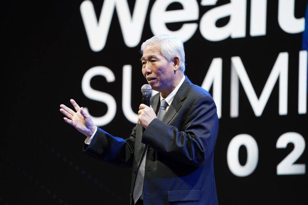 Investor Lo Kheng Hong bagi-bagi tips investasi di BCA Wealth Summit 2023. (dok. BCA)