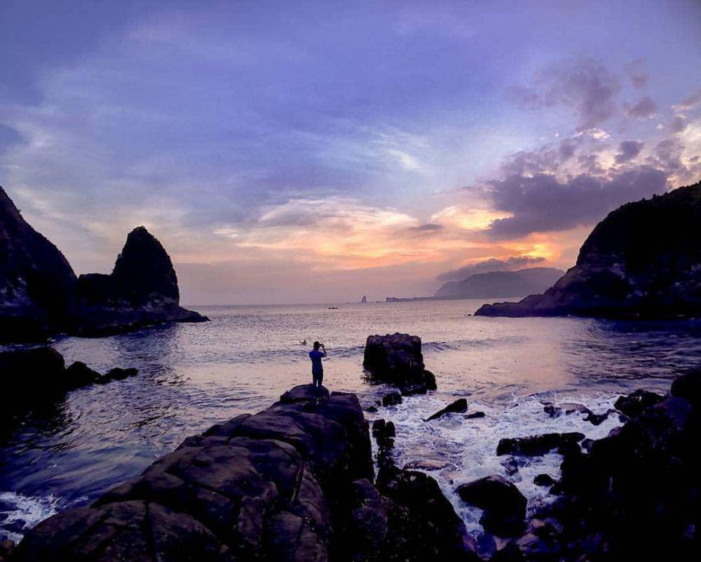 Pantai Payangan (instagram.com/jembersantaisayang)