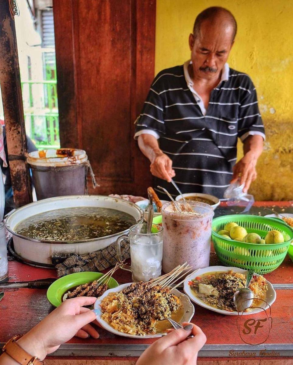 Kupang Lontong Pak Misari (Instagram.com/surabayafoodies)