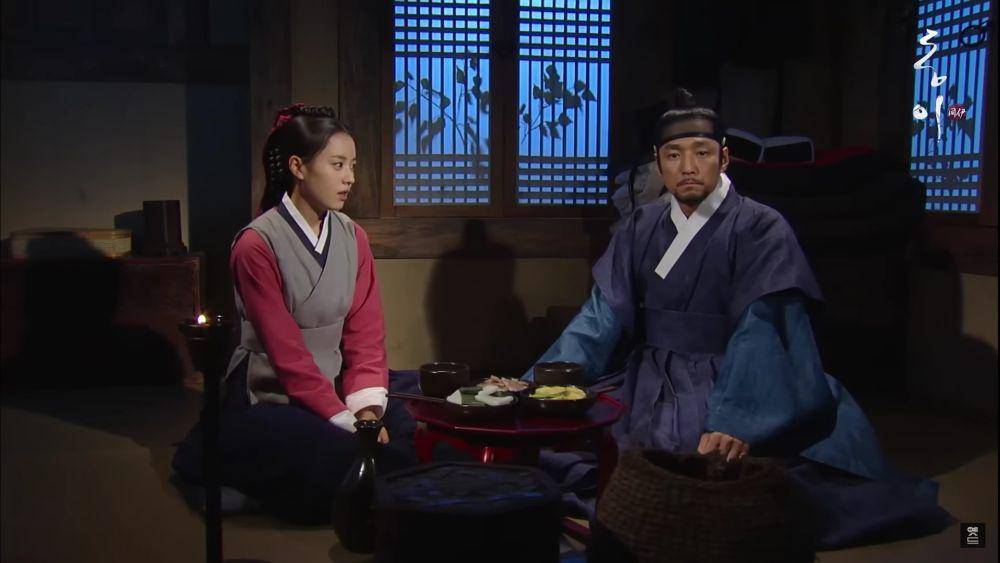 Han Hyo Joo dan Ji Jin Hee di drama Dong Yi (youtube.com/옛드 : MBC 레전드 드라마)