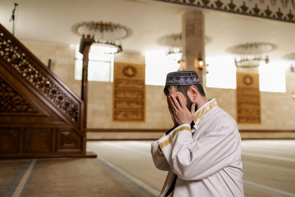 4 Tips Manajemen Stres di Era Modern dalam Islam