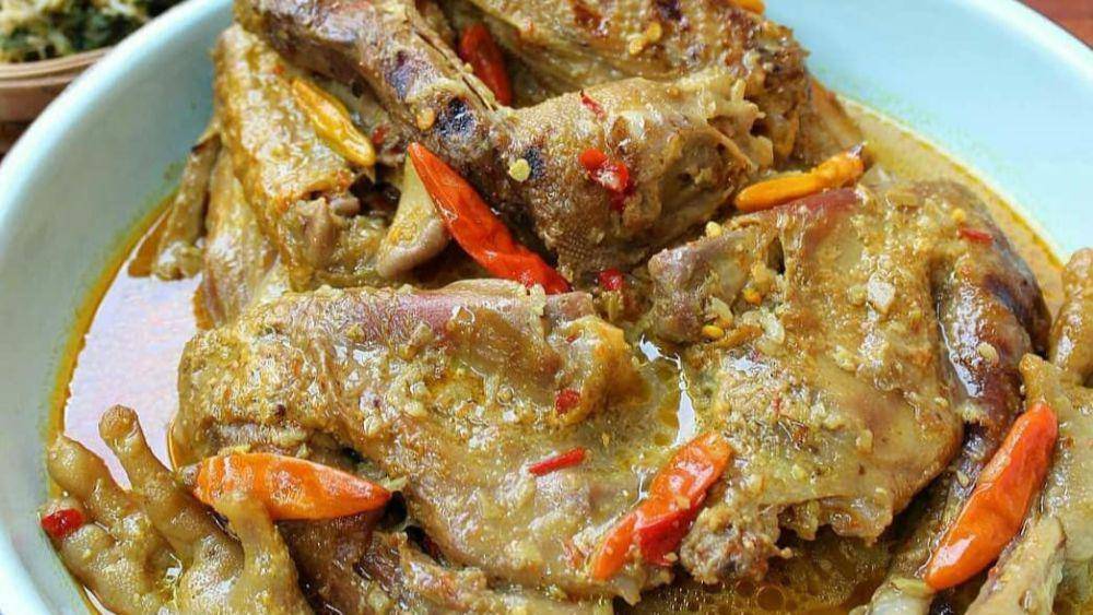 Ayam lodho. (Instagram.com/exist.foodies)