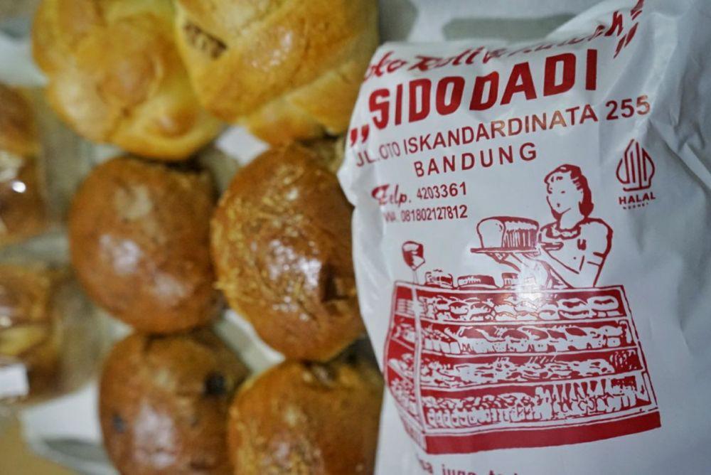 Toko Roti Sidodadi: 69 Tahun Bikin Roti Enak di Bandung