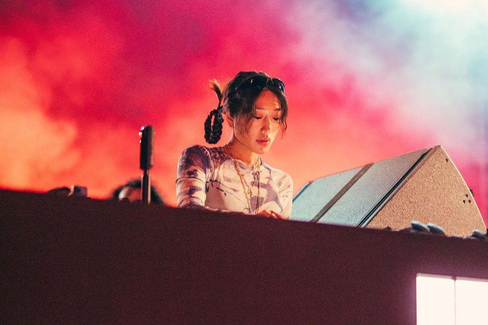 Faktor yang Dongkrak Popularitas Peggy Gou, Ikon Musik EDM!