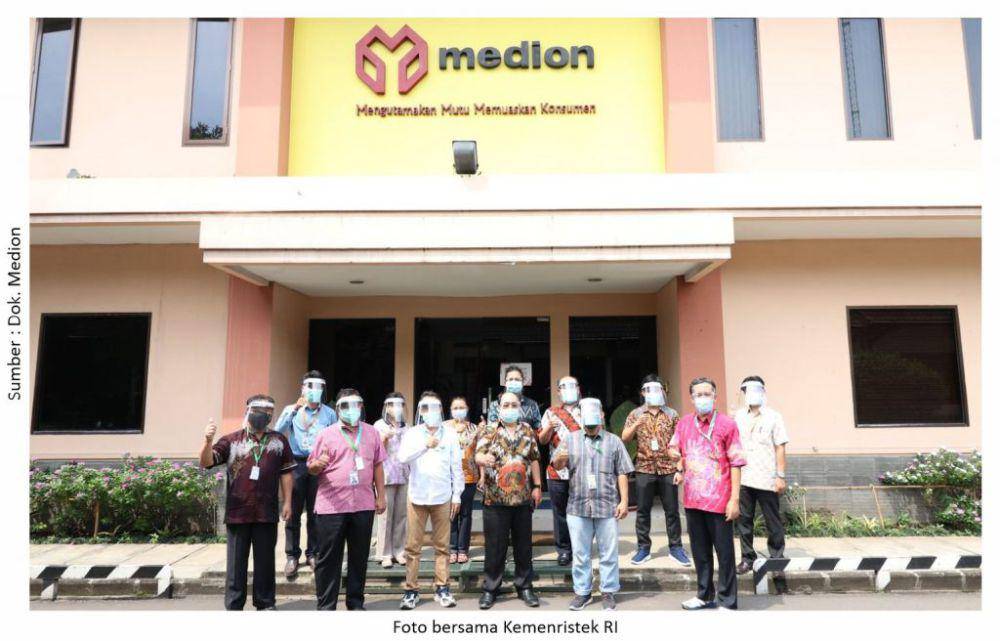 ilustrasi bekerja di Medion Group (medion.co.id)