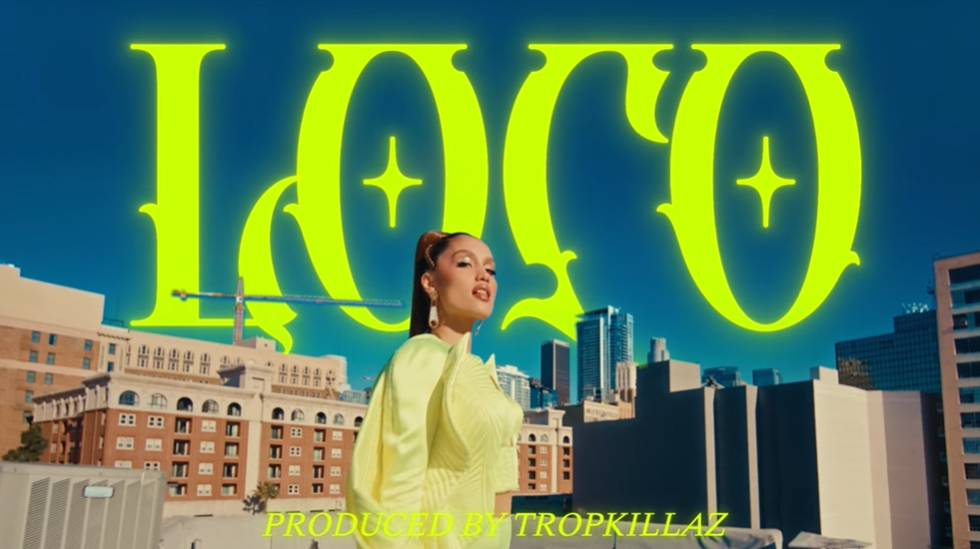 Cinta Laura di MV “Loco” (YouTube.com/Cinta Laura Kiehl)