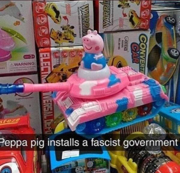 potret mainan nyeleneh bertema Peppa Pig (reddit.com/user/Two-bugs)