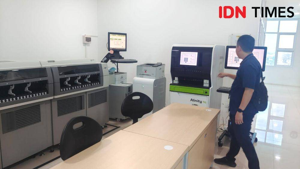 Salah satu fasilitas alat kesehatan yang disediakan di UPN Veteran Jakarta, Jalan Raya Limo, Limo, Kota Depok. (IDNTimes/Dicky)