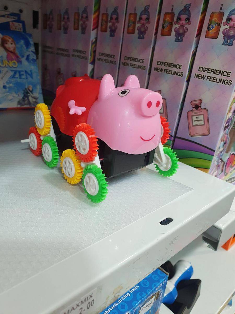 potret mainan nyeleneh bertema Peppa Pig (reddit.com/user/terenceface31)