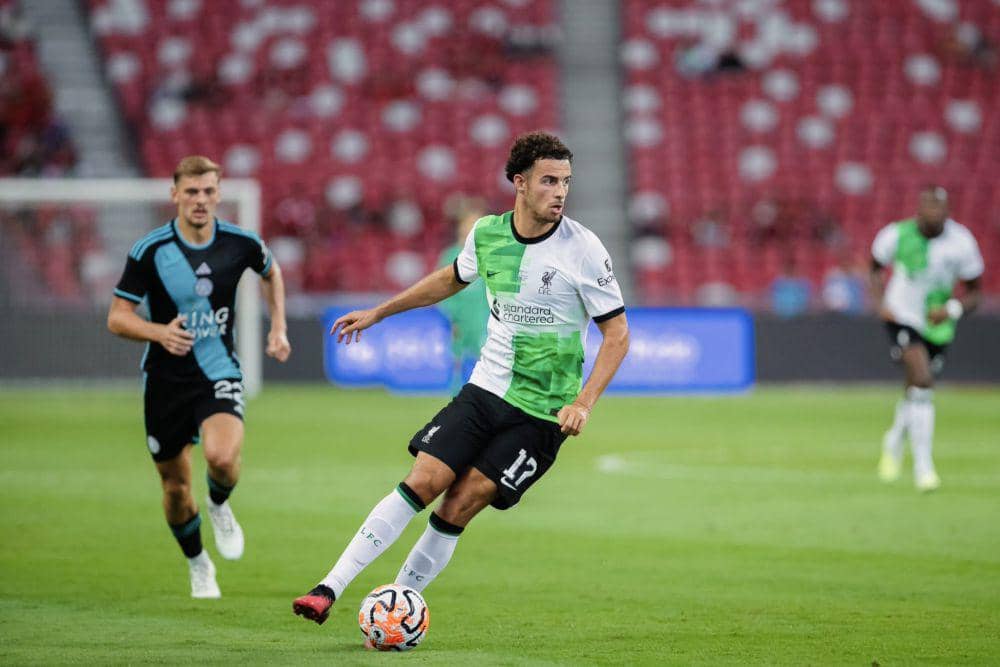 Curtis Jones (twitter.com/curtisjr_10)