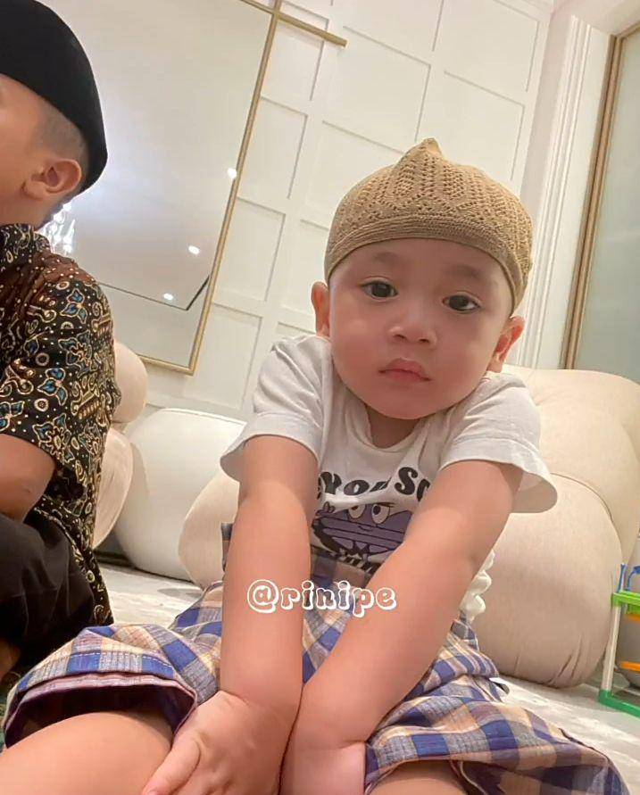 momen Cipung ikut ngaji (instagram.com/riniperdiyanti)